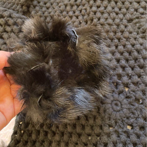 Cabo crochet black fur trim sweater - Picture 4 of 10